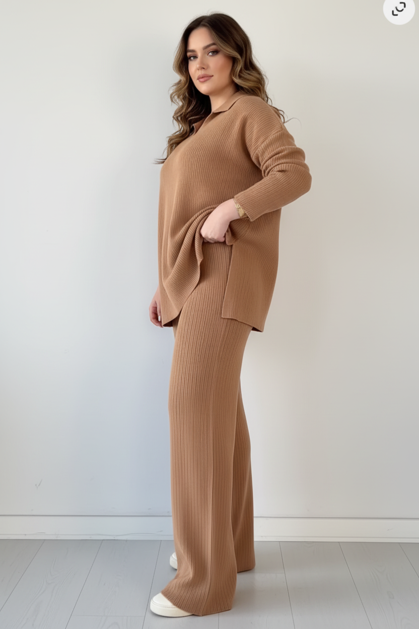 Camel ribgebreide loungewear set - zijkant